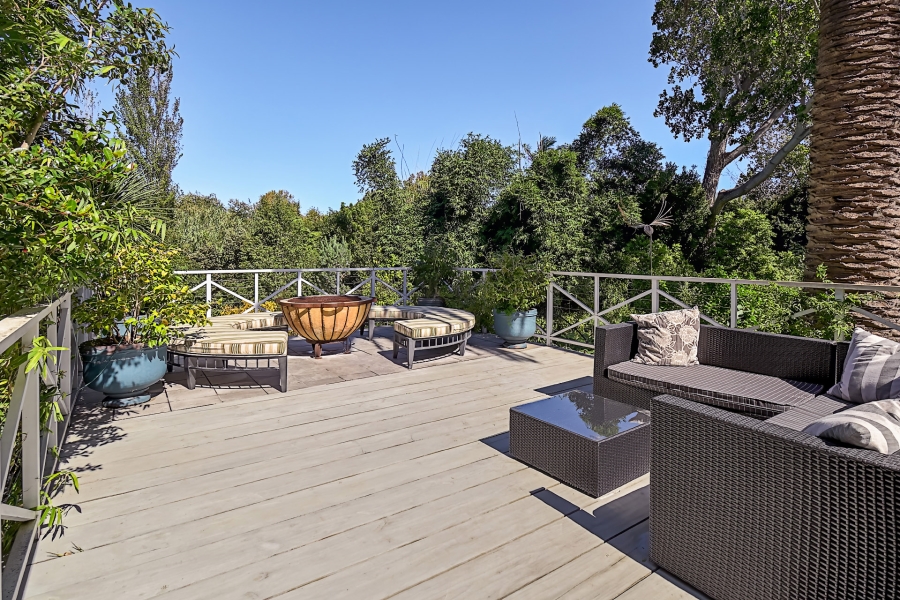 6 Bedroom Property for Sale in Constantia Western Cape